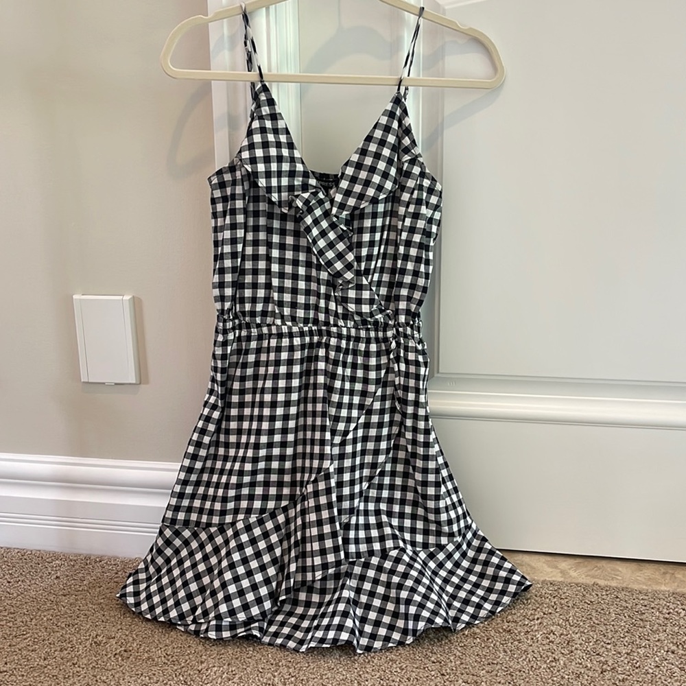 Express checkered ruffle dress. NWT.